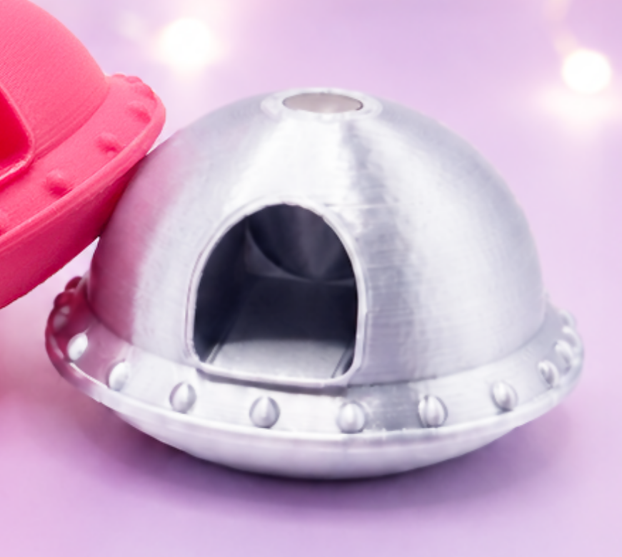 Silver UFO jumping spider hide accessory - Spood Society
